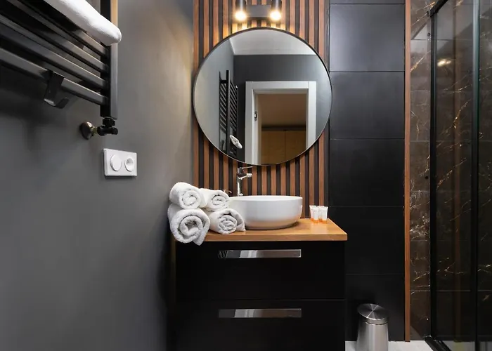 Pomorska Apartament Przy Parku Reagana By Renters