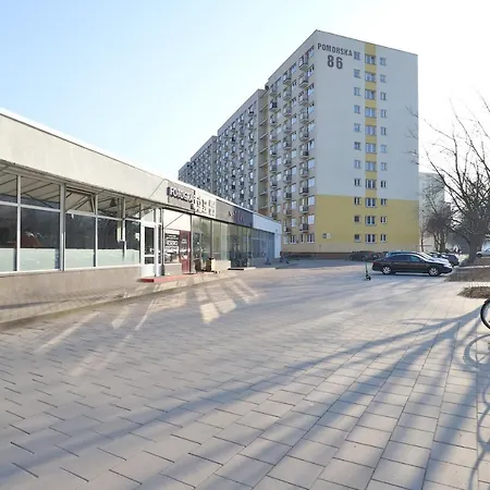 Pomorska Apartament Przy Parku Reagana By Renters